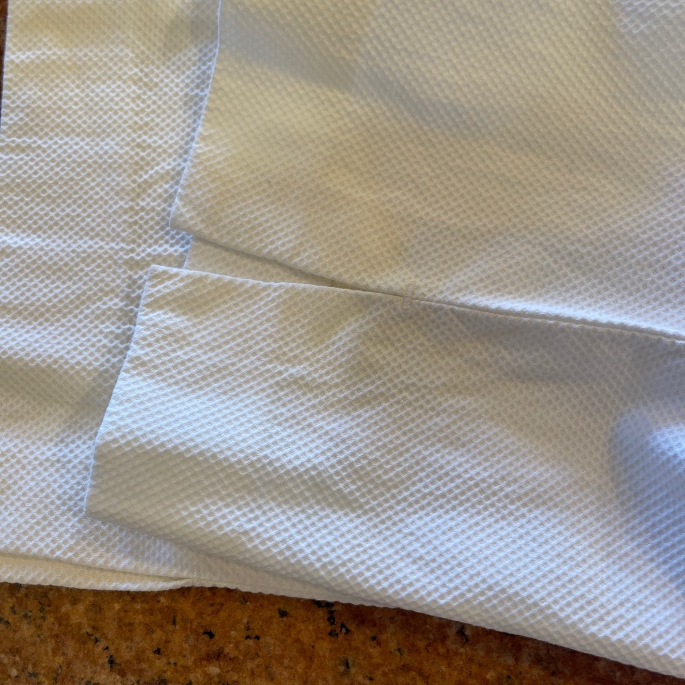 Ann Taylor White Stretch Waffle Weave, Honeycomb Straight Leg Pants Size 2 - Picture 4 of 7